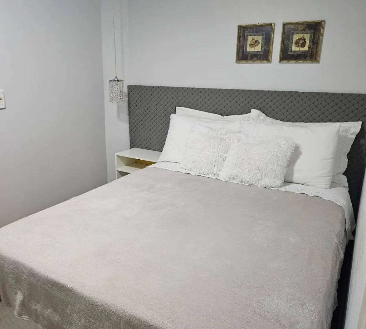 Quarto em Acomodações Particulares Gastaldon Suite Chapecó Brasil